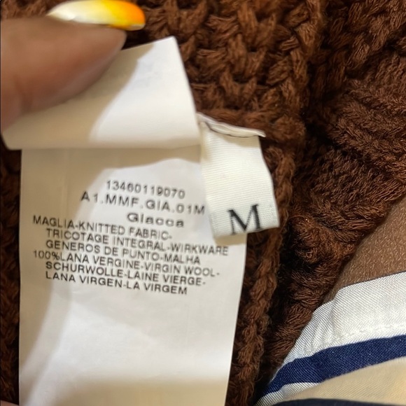 Max Mara Ladies Cardigan 100% wool Sweater with snap closure size Medium - Picture 9 of 9